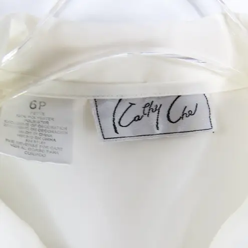 Kathy Lee 1980s Vintage White Floral Embroidered Pearl Beaded Blouse