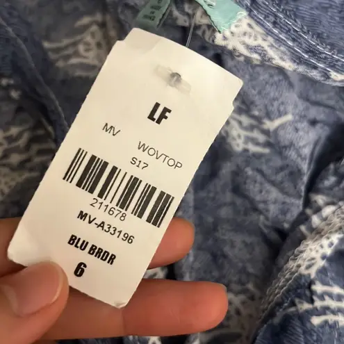 SET NWT LF tie dye wrap crop top and ruffle shorts set