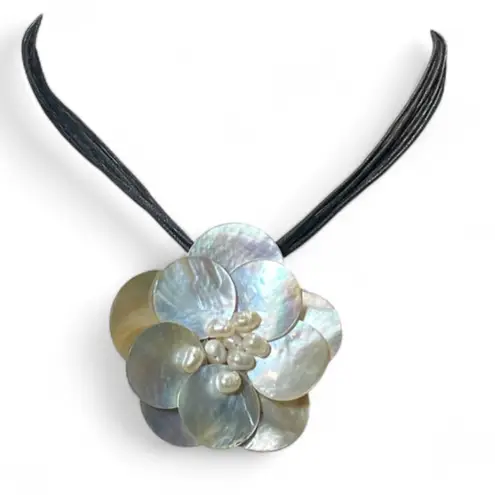 Boho Chic Mother of Pearl Floral Corded Necklace Choker Y2K Fairycore White