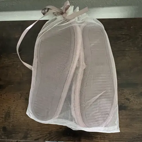 Flora Nikrooz Victoria faux furr Teddy slippers Pale Pink Women’s Size S ( 5/6)