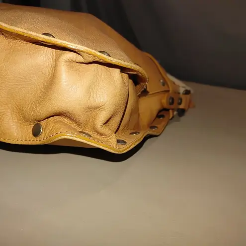 Maurizio Taiuti Genuine Leather Crossbody Saddle Bag Brass Rivets Made In Italy Tan