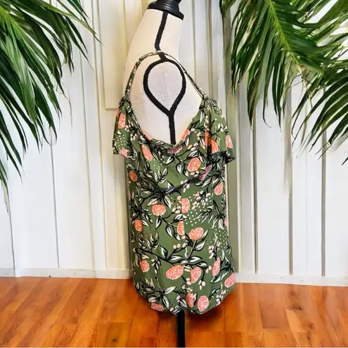 Red Leaf Green Floral Ruffle Button