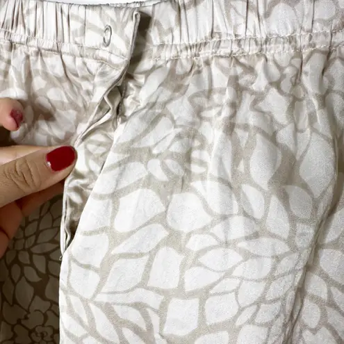 Wintersilks Silk Floral Print Lounge Shorts Women's Size L Elastic Waist Sleep Tan Size L