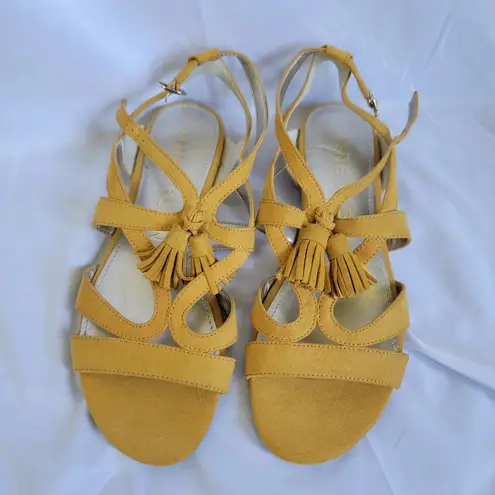 Anne Klein  NWOB Noreena Golden Yellow Flat Tassel Boho Women's Sandal Size 6