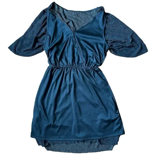 All in Favor Shimmer Black Metallic V Neck Blouson Sleeve Mini Dress Size Medium