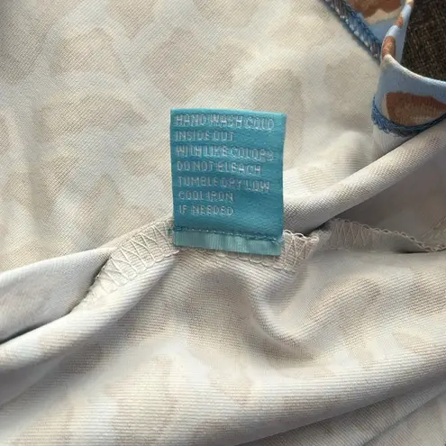 J. McLaughlin Signature Tee. Size Small