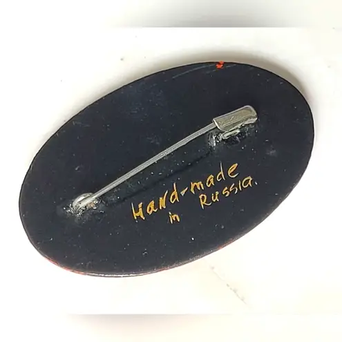 Rare Vintage Lacquered Handmade in Russia Santa Claus Christmas Xmas Brooch Red