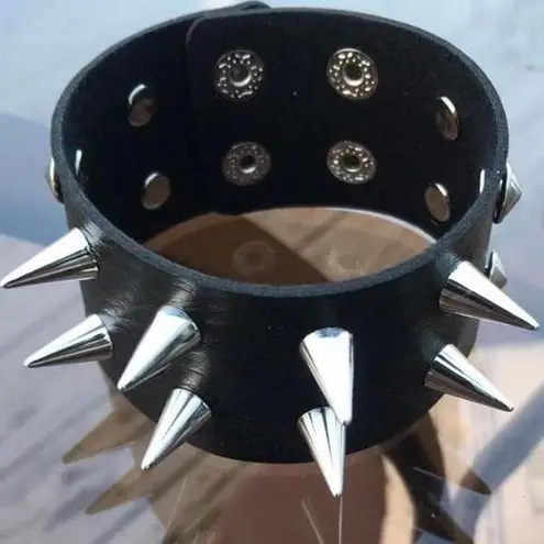 Exaggerated Spike Gothic Studded Bracelet Choker Faux Leather Punk Rivets Black