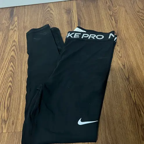 Nike  Black Pro 365 7/8 Length Leggings Size Medium