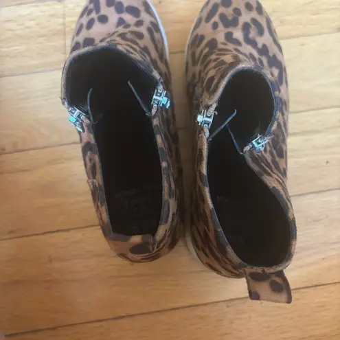 Y2K Cheetah Print Wedged Platform Sneakers with zipper detail Brown Size 8.5