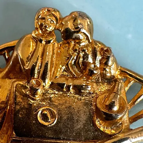 Duri Romantic Café Couple Gold