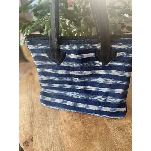 RUTH Y NOHEMI Guatemalan Colorful Children Of The Earth Padded Flat Bottom Tote Black