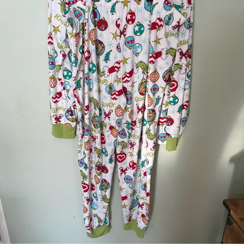 Dr. Seuss  Grinch adult XL Pajama Set - White and Green