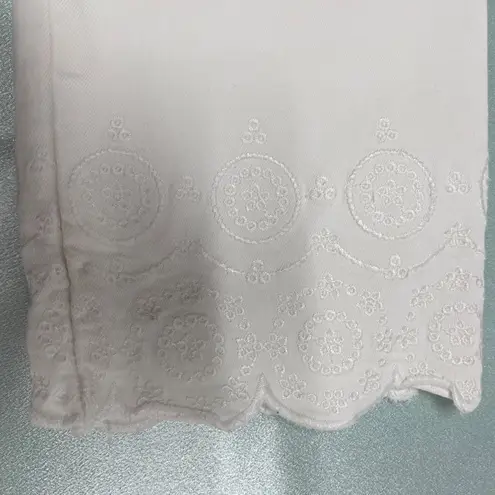 Guapa White Jeans With Embroidery Detail in Bottom