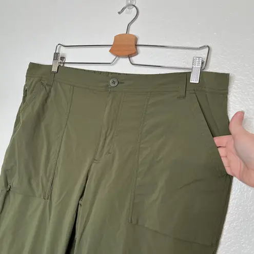 Rei Co-op women’s green Savanna trails hiking pants size 16