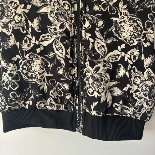 &merci &Merci Black White Floral Puffer Cropped Vest Full Zip Feminine Coquette Chic