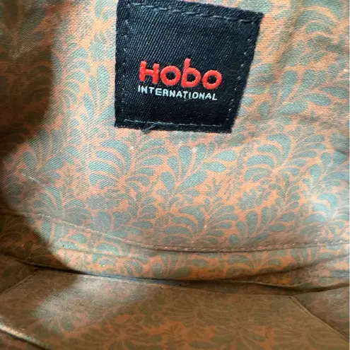 HOBO Tan Leather Shoulder Bag with Zippers small wallet