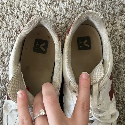 VEJA V-12 Leather Open White With Red Sneakers Women’s Size 10