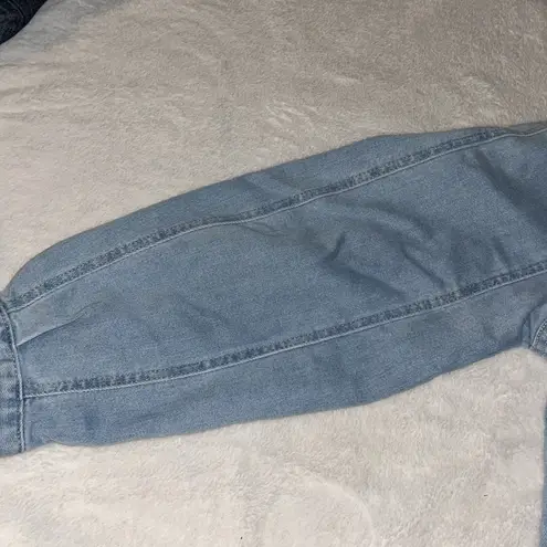 Risen | LIGHT WASHED DISTRESSED JEAN JACKET | WOMENS SIZE LARGE | BUBBLE SLEEVE