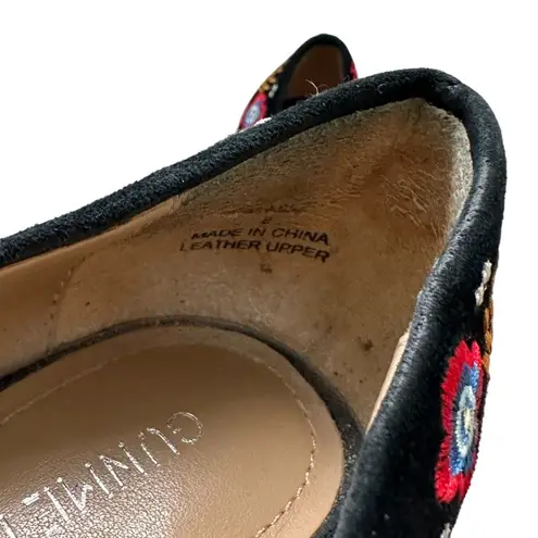 GUNMETAL Embroidered Floral Suede Heels Size 8 Red