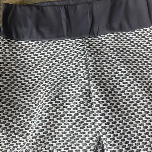 Stylish Women's Black and White Patterned Leggings Gray Size M