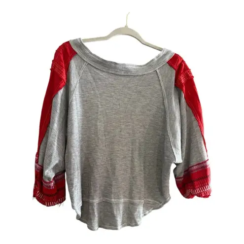 Free People  We The Free Waffle Knit Bubble Tee Gray and Red Boho Size Small