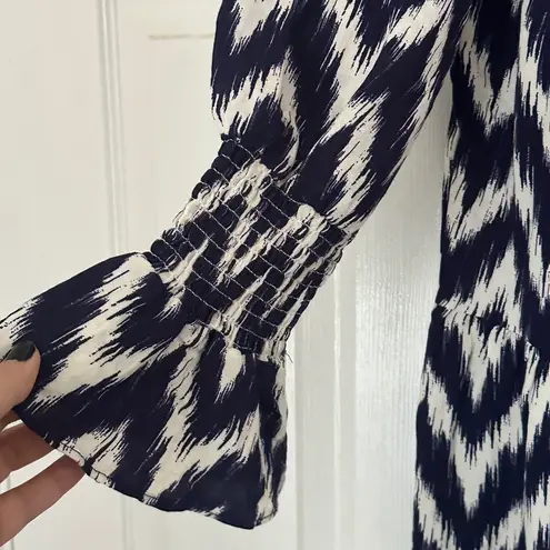 Pomander Place Tuckernuck Navy Ikat Kenzo Dress Size Medium Navy/White Tiered White