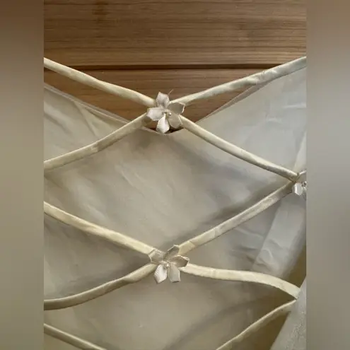 Vintage Zum Zum Niki Livas Size Medium Pale Daffodil Cross Back Floral Ball Gown Yellow