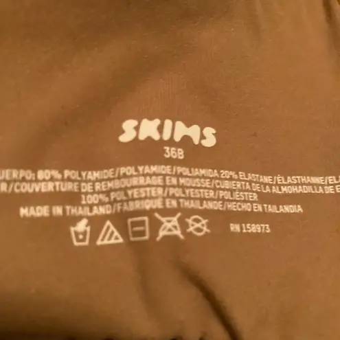 SKIMS Fits Everybody Push Up Bra 36B