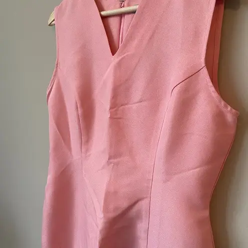 Koret Women's Size 10 Sleeveless Fitted V