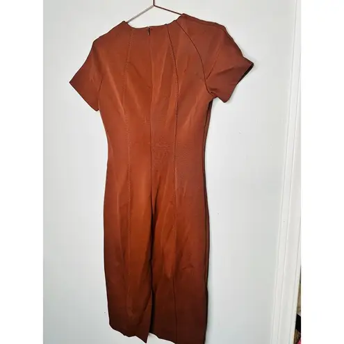 BOSS Dark Brown Form