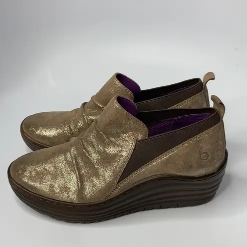 Bionica wedge shoes gold metallic shimmer size 7