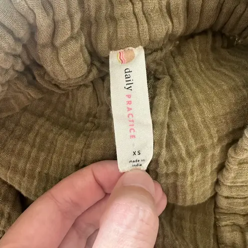 Anthropologie Daily Practice by  Gauzy Cotton Beach Shorts Olive Green size XS​