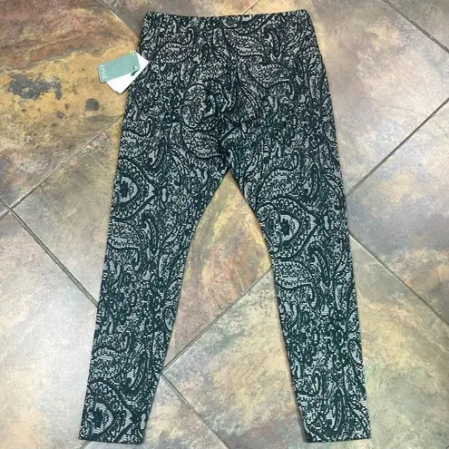 Lysse New! NWT Floral Paisley Leggings Large