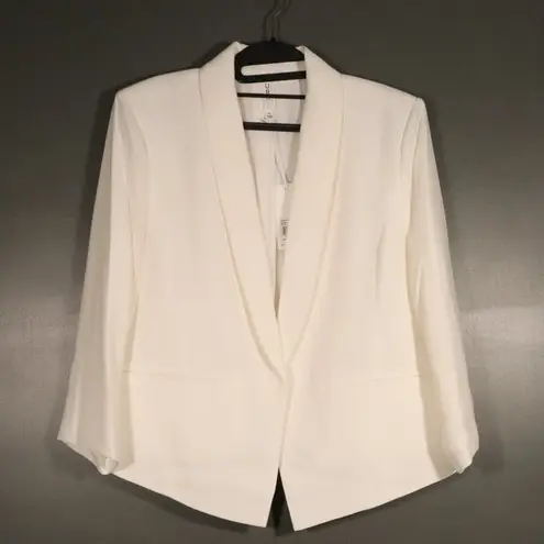 Mural NWT Curvy Hem Blazer in White Size Large
