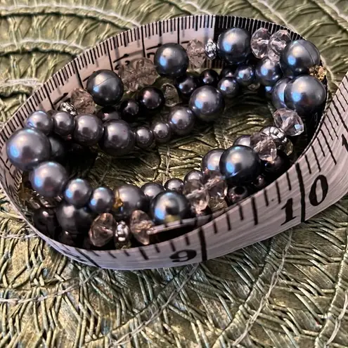 NWT Angelas Designs 3 hand made faux pearl stretch bracelets great for stacking Gray