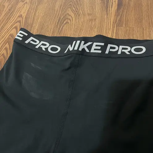 Nike  Black Pro 365 7/8 Length Leggings Size Medium