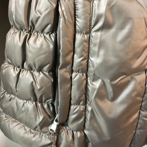 Kenneth Cole  Women’s Size XL Puffy Jacket Packable Zip Coat in Grey.