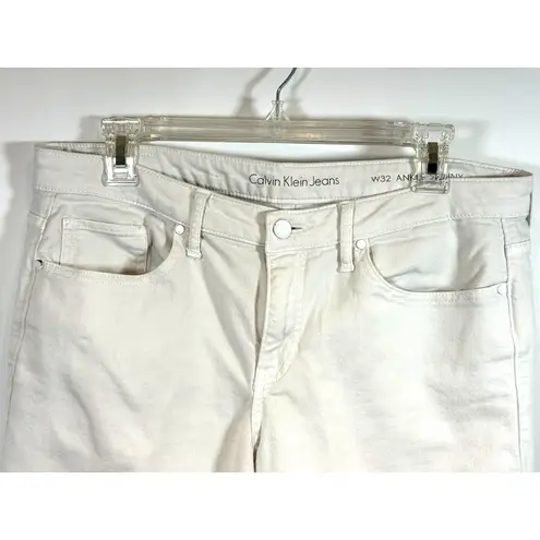 Calvin Klein Jeans Calvin Klein Jeans White Denim Cropped Capri Jeans Size 32 Beachy Preppy