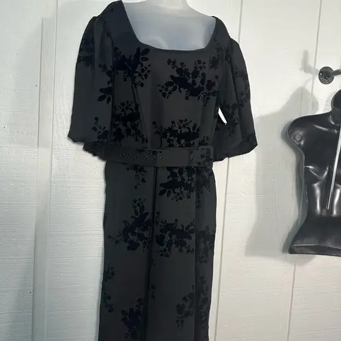 City Chic  Black Short Sleeve Dress Size 20 NWT