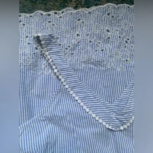 Soma sleeveless cotton eyelet blue striped nightgown, size large
