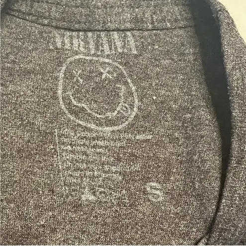 Nirvana Womens Size Small Grey Gray Short Sleeve Shirt Kurt Cobain Grunge 90s