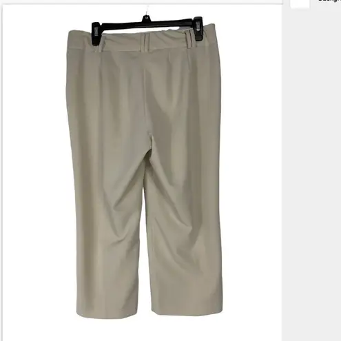 Larry Levine Light Tan Stretch High Rise Capris Business Casual Career Size 8