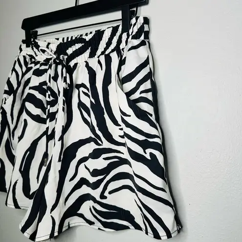 AFRM Wrenn Black White Zebra Polyester Tie Waist Loose Fit Shorts Size Medium