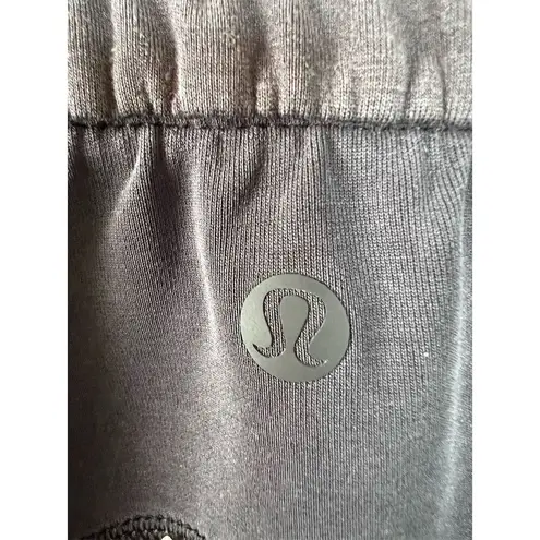 Lululemon Women's Size 4 Black High rise Softstreme straight leg crop