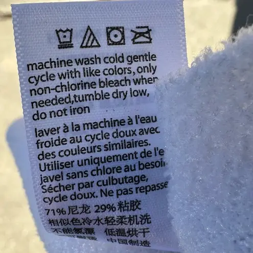 Barefoot Dreams Cozychic Ultra Lite Ocean Breeze Violet Ombré Poncho one size