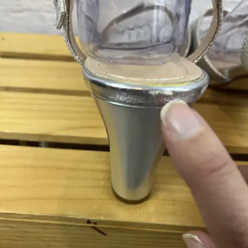 Dream Paris Dream Pairs Women's NWOB Silver Heel Strappy Formal Party Sandals Size 9 Read