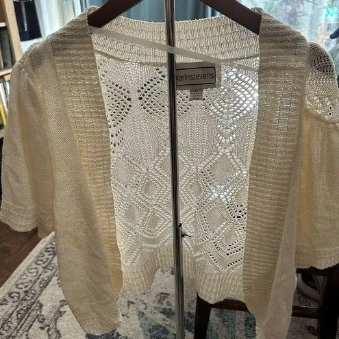 Karin Stevens  Cream short cardigan. Pre loved in excellent condition. Size L.