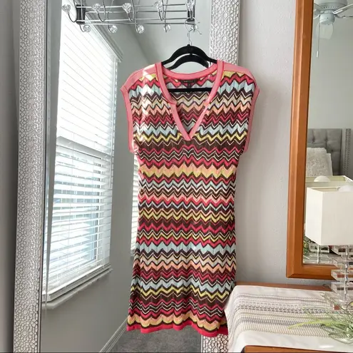 BCBG Max Azria Crocheted Chevron Silk dress size Medium‎