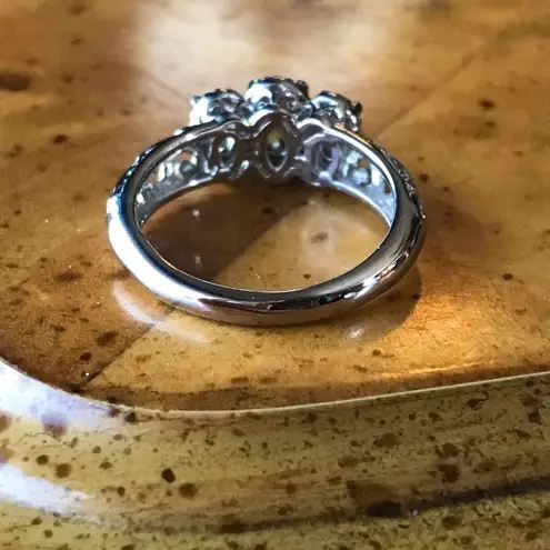 Natural Arizona Peridot Sterling Silver Ring Size 6 Green